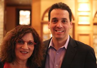 Linda Popky with best-selling author Dan Pink